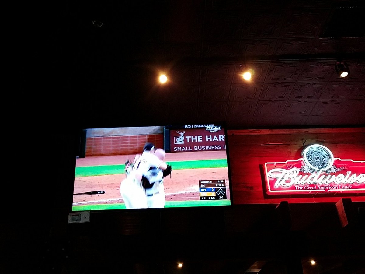 PeteTevlin's tweet photo. That's a winner! World Series next! Woo-hoo! #KickAstros https://t.co/h3vMLM5izh