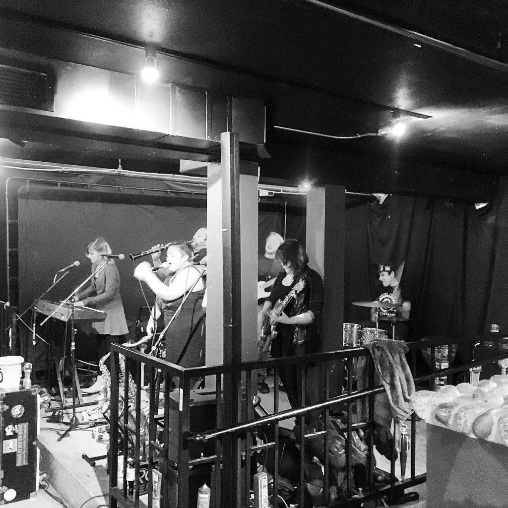 321HOF's tweet image. #communitycenter #livemusic #comeondown ift.tt/2xWUFyu
