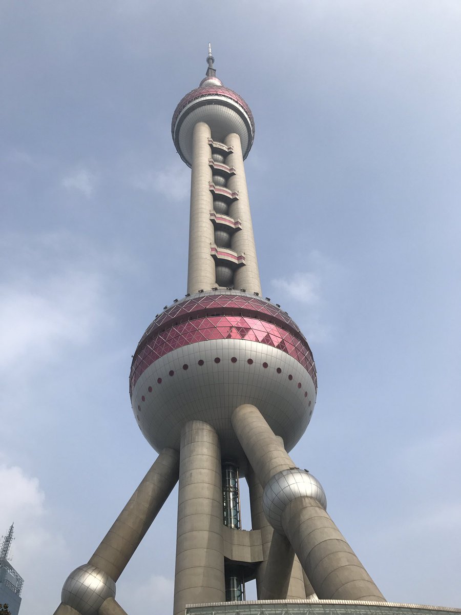 KingsBusEcon's tweet photo. Pearl tower had a 3 hour queue yesterday, so we moved it to this morning. No queue and a fantastic few hours spent in the tower! https://t.co/QTO4722ulC