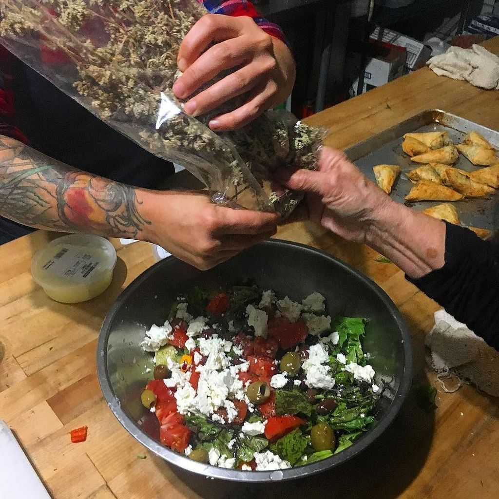amandafreitag's tweet photo. Big Greek dinner on the farm @thesideyardfarm a very special Saturday. #greekmom #spanikopita #greeksalad #lemonpo… https://t.co/Ua1r2Hwe3K https://t.co/rNa5UTgOQW