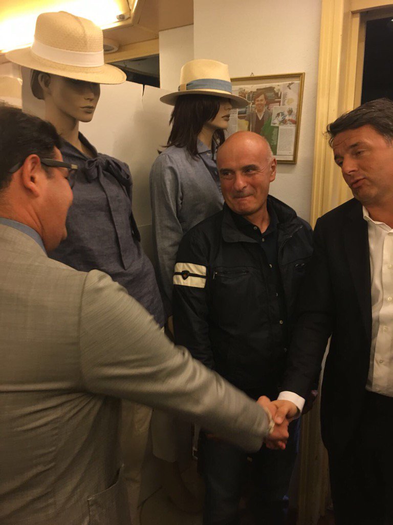 <a href="/matteorenzi/">Matteo Renzi</a>, 42, incontra in sartoria il camiciaio Angelo Inglese, 43, a Ginosa di Puglia. <a href="/IngleseSartoria/">Angelo Inglese</a>