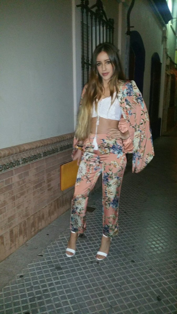 arianaa_2's tweet photo. #OrientalMode https://t.co/H12Mi4eexw