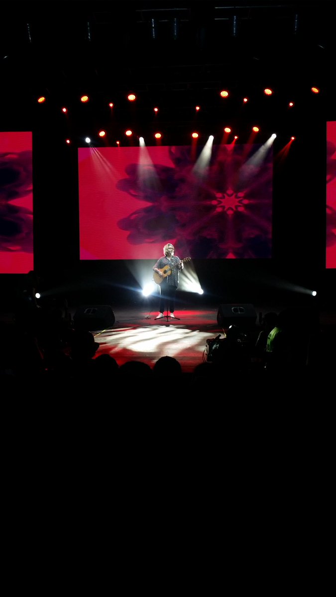 soficrdnas's tweet photo. @YellowMellowMG en el @PersonalCMF de Paraguay 😍 https://t.co/vkgbgSEUO2