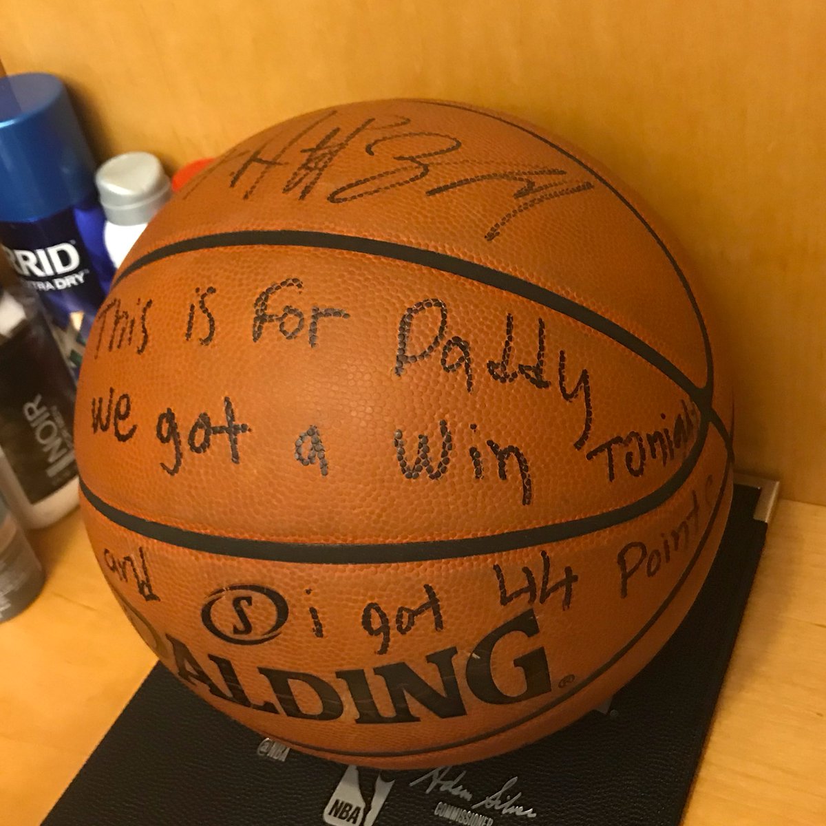 Bucks's tweet photo. ❤️ @Giannis_An34 https://t.co/s2XMb498vo