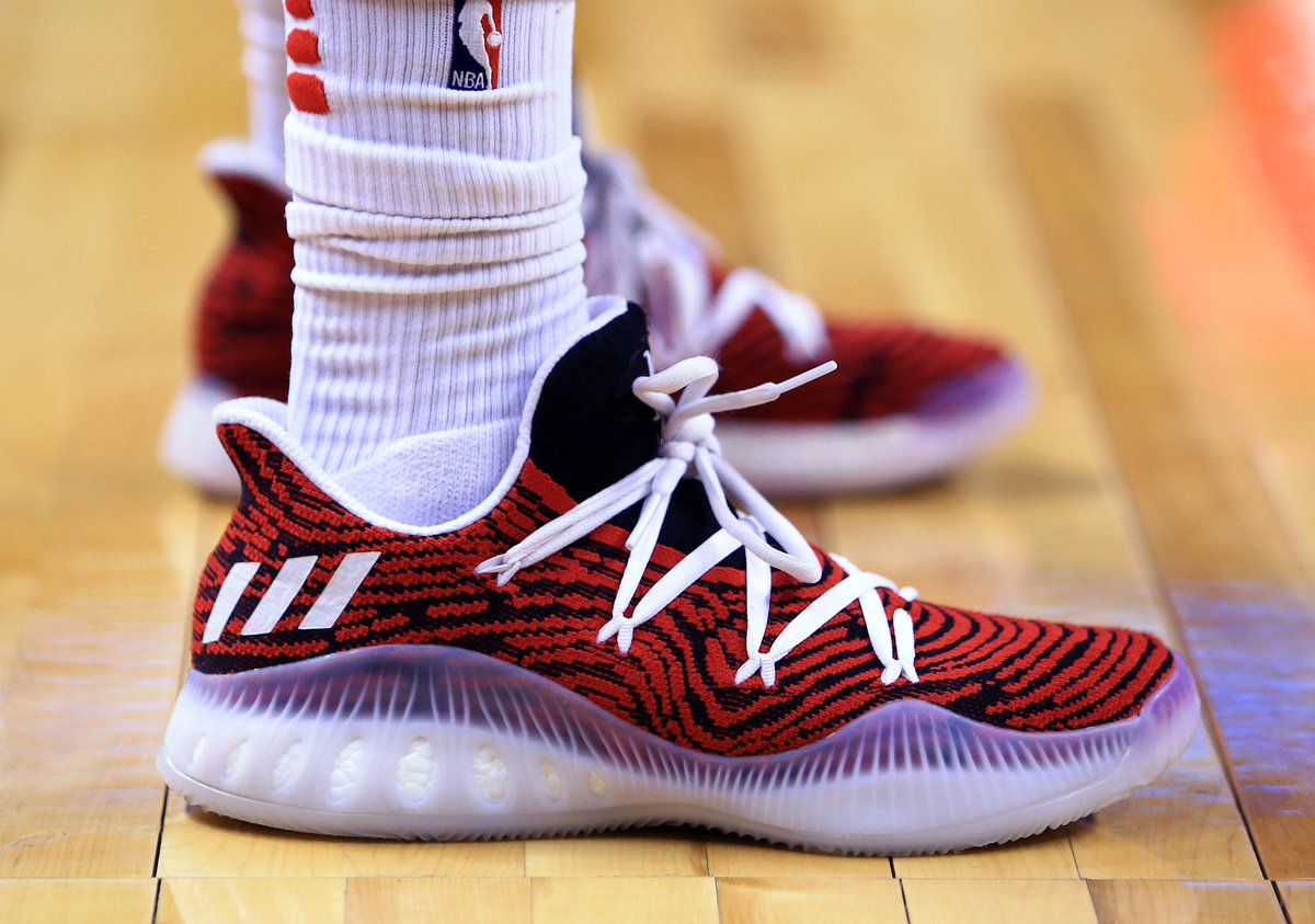 adidas crazy explosive mid