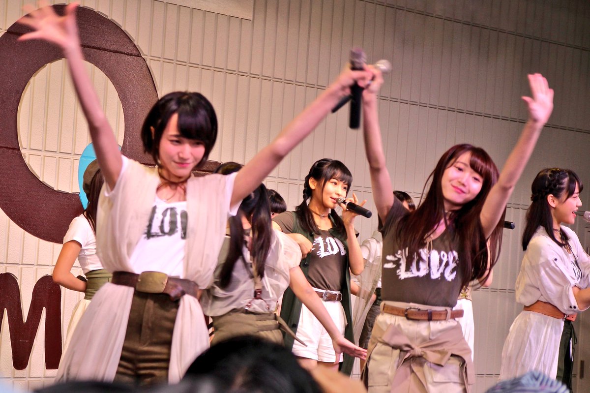girigiri5963's tweet photo. 「=LOVE 」発売記念 全国握手会
2017.10.21 B
#イコラブ #イコールラブ #代アニ #あべのキューズモール
#佐竹のん乃 #大場花菜
#ggshot https://t.co/xIxTKyiGzE