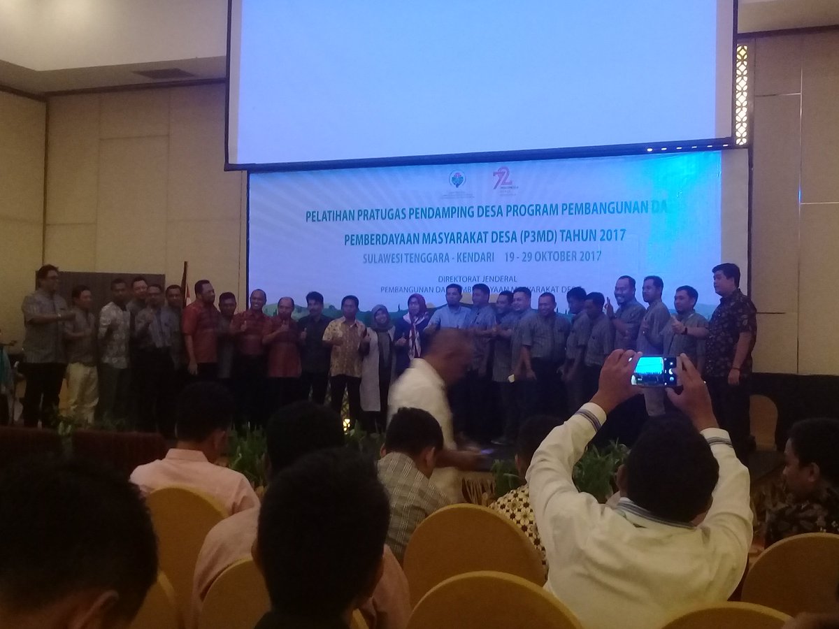 yusranpdti's tweet photo. Kegiatan pelatihan pratugas pendamping desa 2017 sultra
#PratugasPendampingDesaSultra 
@Syaharud50268731
@AmranApt
@salim_umy https://t.co/7qfwWs6PjJ