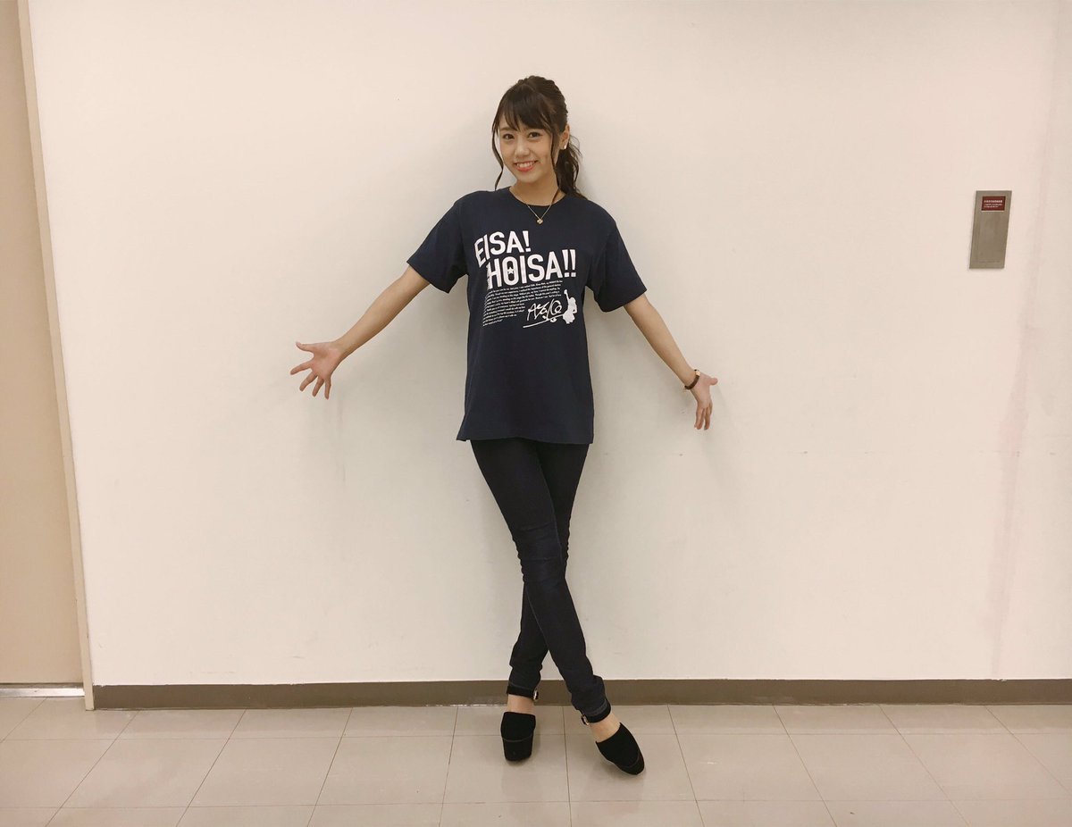 pon_a___'s tweet photo. 今日はバッチリ生誕Tシャツです 💗

みんな仮装してる中、、、
すごーくシンプルな私 😌✨笑

あと15分で握手会始まります！

今日もよろしくお願いします ❤️

#Pontw https://t.co/ky247n56cC