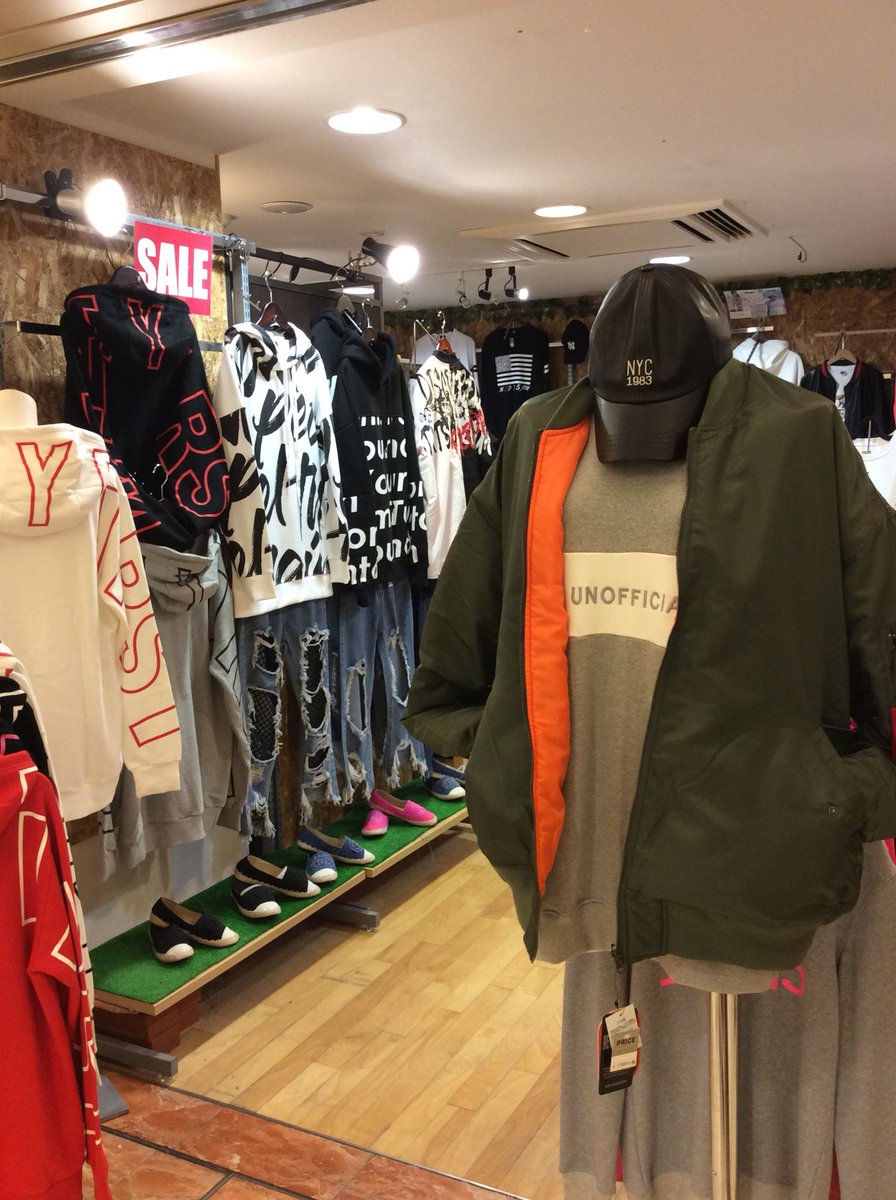 Legit岡山店 店長kazu Legami Pa Twitter オーバーサイズシリーズ ビッグma1です 男女 どちらが着ても雰囲気出ます モデルなどの間でも話題のオーバーサイズma1です 三代目なども着ていて今や男女どちらもオーバーサイズブーム これに