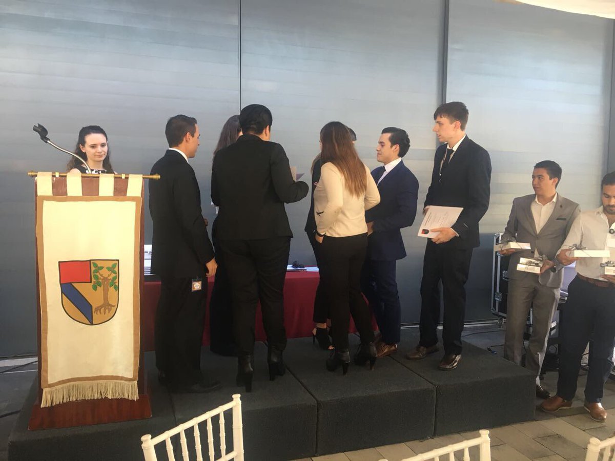 dime_gdl's tweet photo. Muy orgullosos de nuestros estudiantes que obtuvieron el segundo lugar en el #CaseCompetition de la @UPGdl #StudyAtDiME #Felicidades ๐ฅ๐จ๐ปโ๐๐๐ https://t.co/TvejRkyc4s