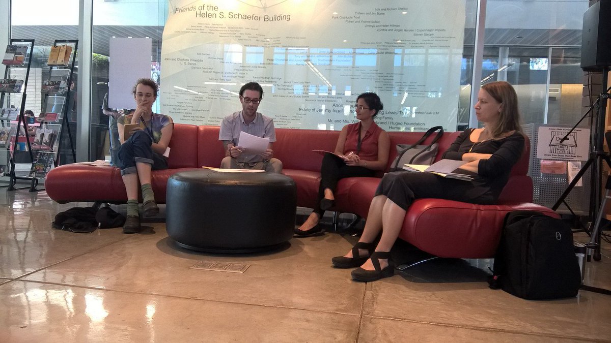 CMCamarena's tweet photo. @mmbakes ruling his presentation at #thinkingitspresence #MFA #UNRMFA #poetry #translation https://t.co/4xdjTy6IdU