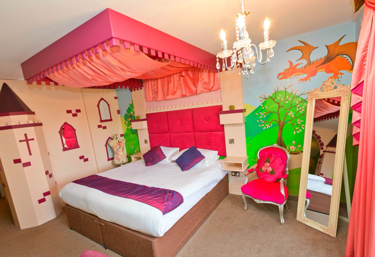 GulliversHotel_'s tweet photo. Book a short break at Gulliver's Resort Warrington this #halfterm Choose from a great selection of themed rooms https://t.co/7V2cfiq1FT