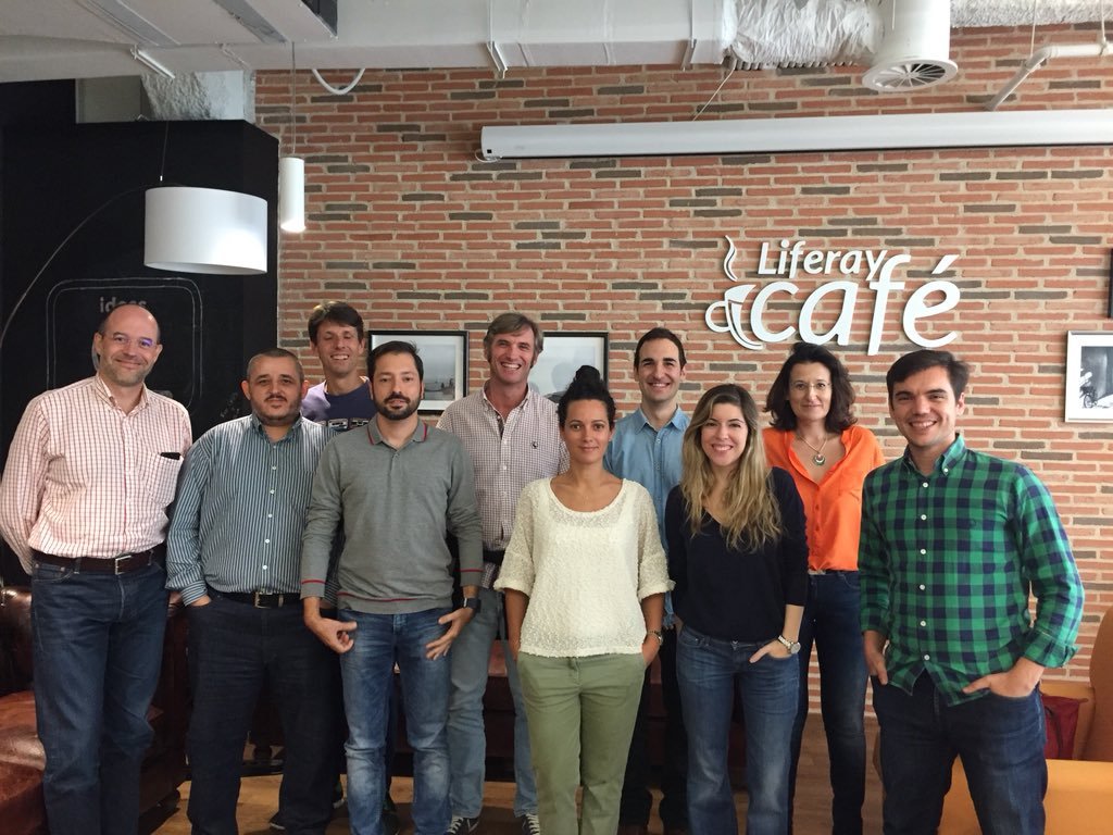 Ayer estuve en el evento de #CafeYProductividad: nueva experiencia y nuevos debates vanesatejada.com/2017/10/22/caf…