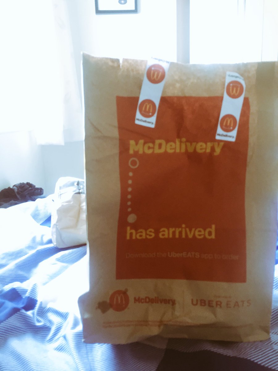 hay_cameron's tweet photo. The fact this is allowed is soooo bad for my bank account.... #MacciesBreakfast #McDelivery #SundayMorning @McDonalds https://t.co/zEuoTmsDzU
