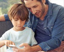 How do I monitor my teen online without "spying"? buff.ly/2xWiJRZ via <a href="/CommonSense/">Common Sense Media</a> #onlinesafety