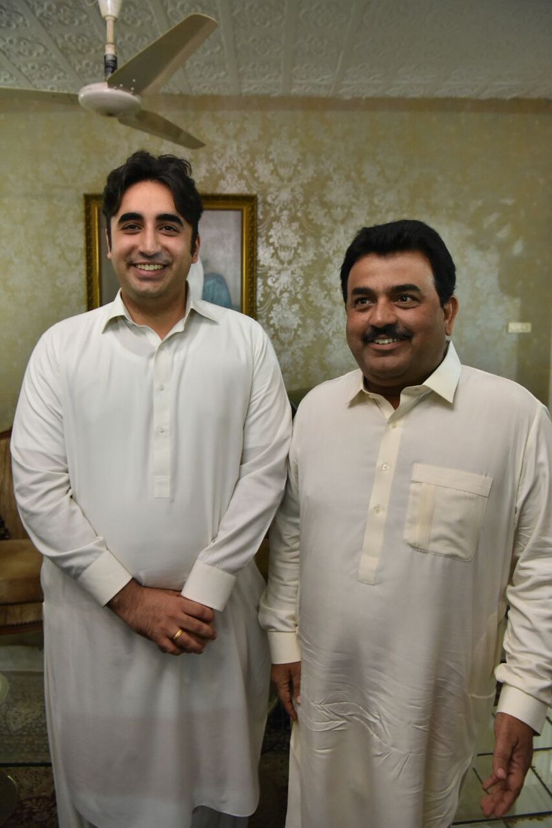SunnyJamali3's tweet photo. Some memories of Our Beloved PPP Chairman @BBhuttoZardari with MNA @NawabAliWassan &amp; CEODirector #SYO Youth Supporter #PPPTeam @Fida_Wassan https://t.co/QYbJG3Ati9