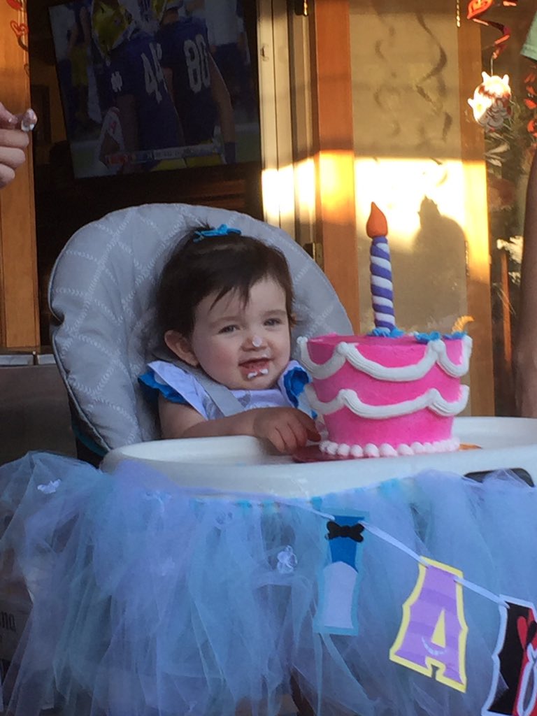 ely_freeelf's tweet photo. Her first birthday party was so great! ❤️thanks to everyone who came out to celebrate! https://t.co/bzsi4pxRJr