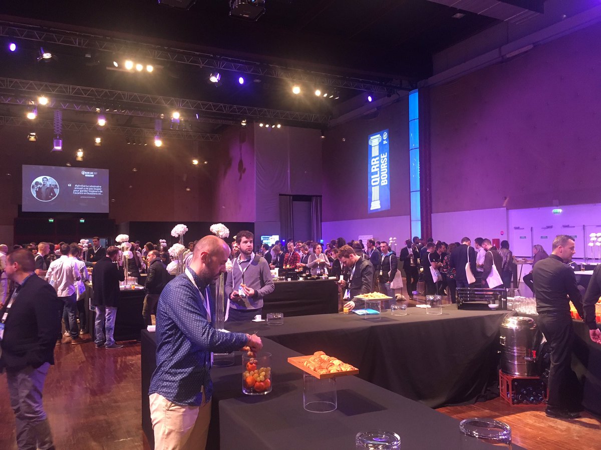 Toile_Filante's tweet photo. Bonjour les lève-tôt, encore une grosse journée à #QLRRLIVE https://t.co/QIjMSkOkdI