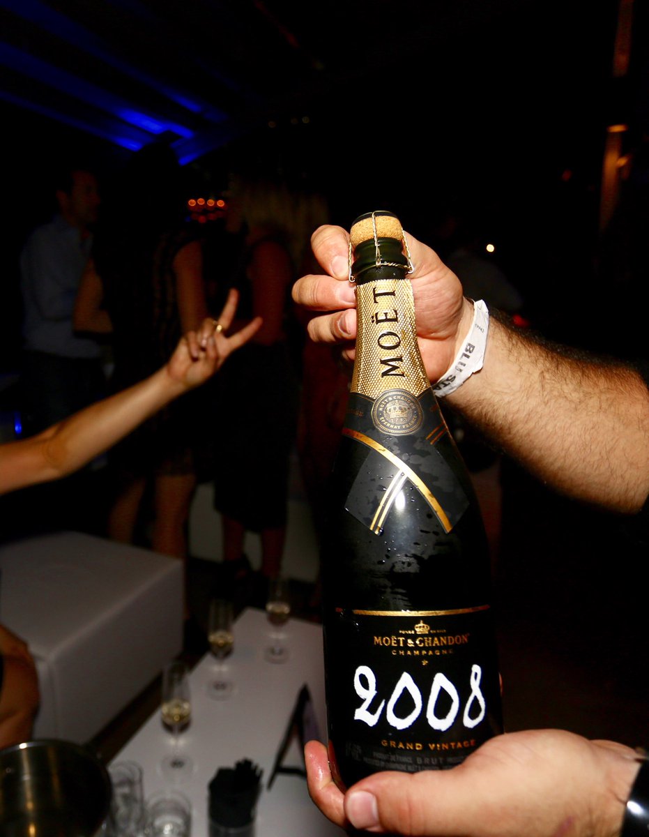 Bottle poppin w/ @MoetUSA 🍾 #USGP #DareGreatly