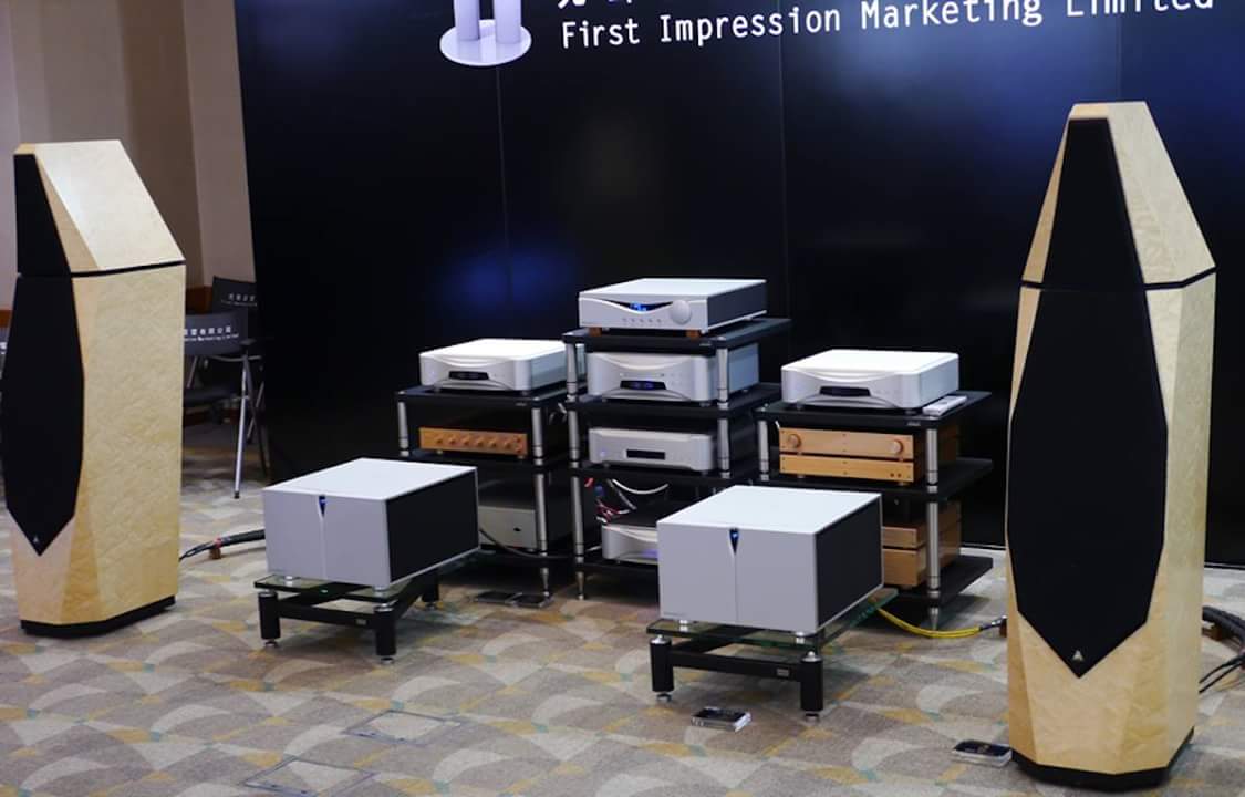 Berny2876's tweet image. #AvalonAcoustic Isis #speakers driven by #AudiaFlight and #Esoteric Grandioso electronics...