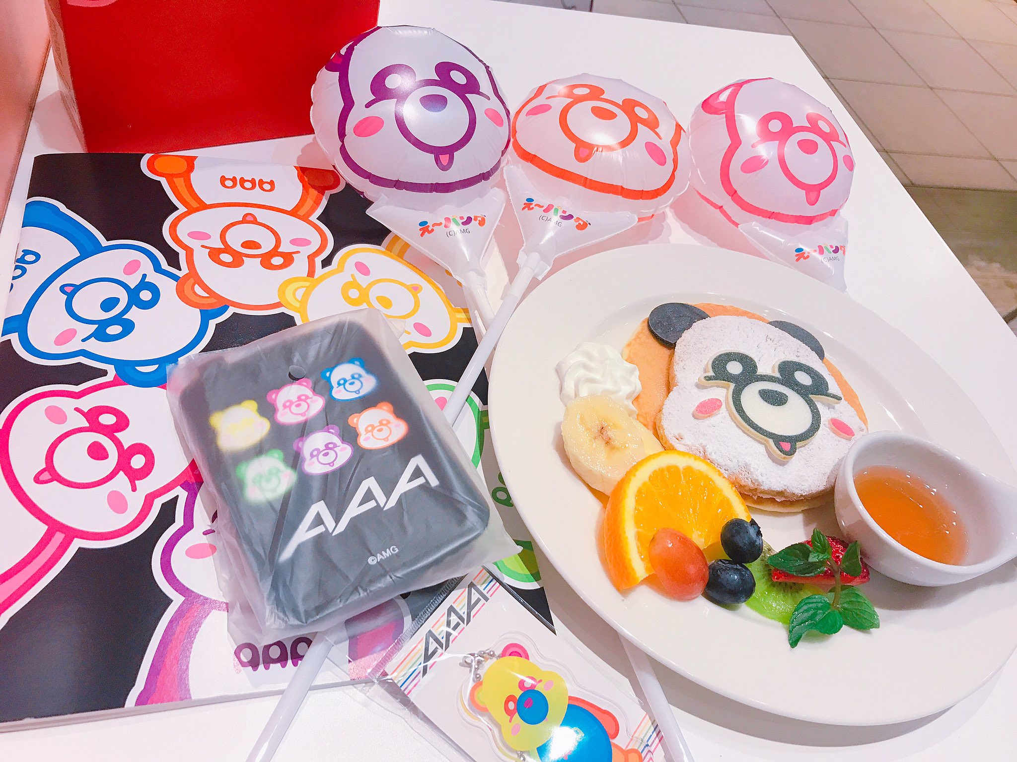 静岡parco 7f スイーツパラダイス 大好評のaaaがついに帰ってきます メンバーカラーや え パンダ もモチーフにしたオリジナルメニューを用意しております そしてカフェ限定のえ パンダ風船もプレゼント a トリプルエー スイパラ スイーツ