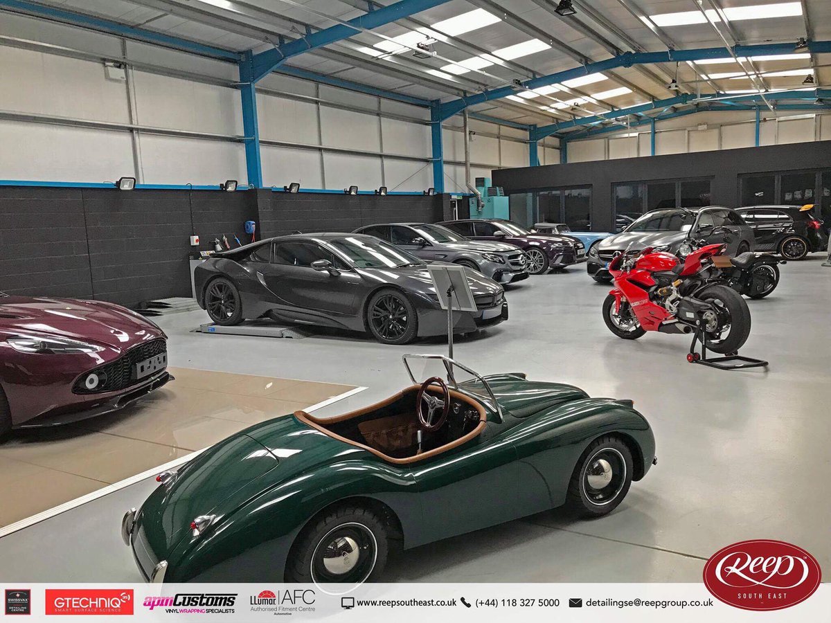 When Reep South East do Sundays, we do them properly. Morning glory in the Clubhouse with this little collection in for PPF and detailing. 💦