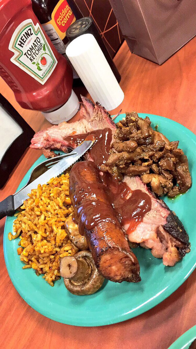 marychrish's tweet photo. Photos of some of our plates earlier from the Buffet party we attended. π€€ #BuffetIsLife https://t.co/MT0xdpMT2h