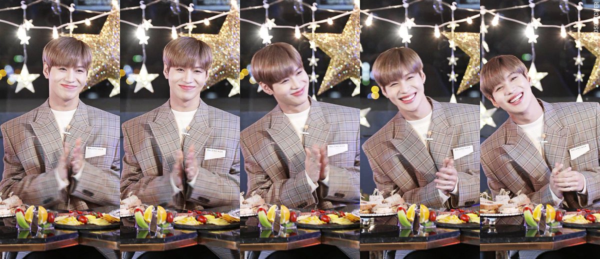leedscatcher525's tweet photo. 161021 V앱 태민 루프탑 라이브 캡쳐
표정부자이잉🐣 https://t.co/Bc6BoEcFyC