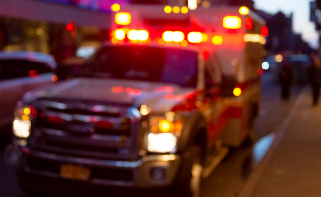 CBSNews's tweet image. Knife-wielding man kills one, injures 9 others in Poland shopping mall cbsn.ws/2zGwne0