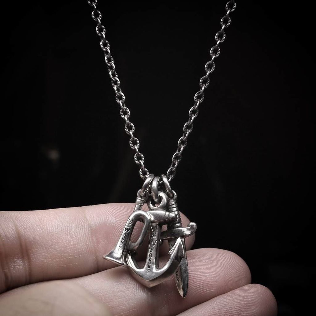 polkadot_mae's tweet photo. My works
M&amp;W works anchor + dagger + trumpet charm
#anchor #dagger #trumpet
#アンカー #トランペット #ナイフ 
#mandwworks #vinta… https://t.co/PETZPFDfE2 https://t.co/zU1385oUjE