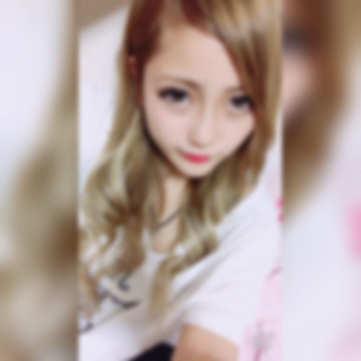 rentohanako's tweet photo. いつもラインは冷たいと言われるし、毎日喧嘩だし、忙しいけど
何だかんだあんたが好き😂。
俺の愛が足りてない？笑なら、もっと本気にさせてよ😂
お前の笑顔は俺のなかでの唯一の太陽なんばい～✌

なんか、ツイートしてみたかった😂『恥』😳 https://t.co/DFALgNPP0y