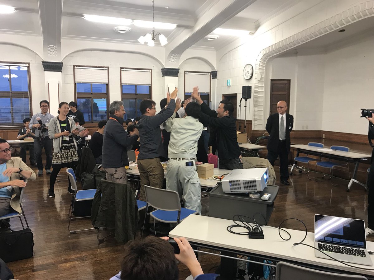 【伊那市LoRaWANハッカソン】
#inahack #MA_2017 #LoRaWAN #LPWA #伊那市 #ハッカソン 最優秀チームはチーム2！