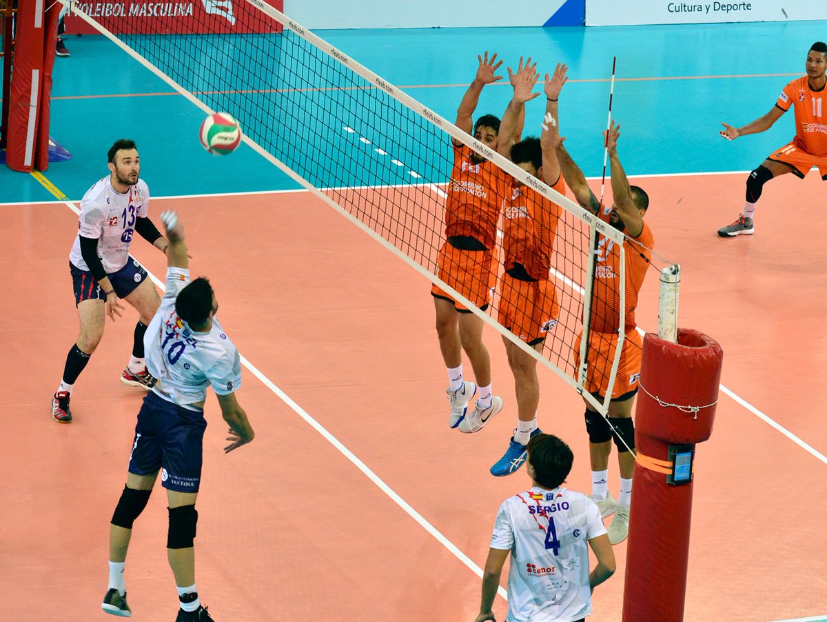 JMoragon9's tweet photo. #DATOvoley| El @CVTeruel superó ayer los 550 puntos en la clasificación histórica de la #SuperligaVoley. Ha necesitado 231 partidos. https://t.co/tfp5puX4xv