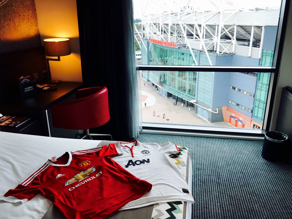 Lor777's tweet photo. Everyone knows I love Man Utd,but gutted doesnt even begin to describe my feeling at my team letting me down for £2k 😭 @ManUtd @GaryLineker https://t.co/krmXSPBZ0B