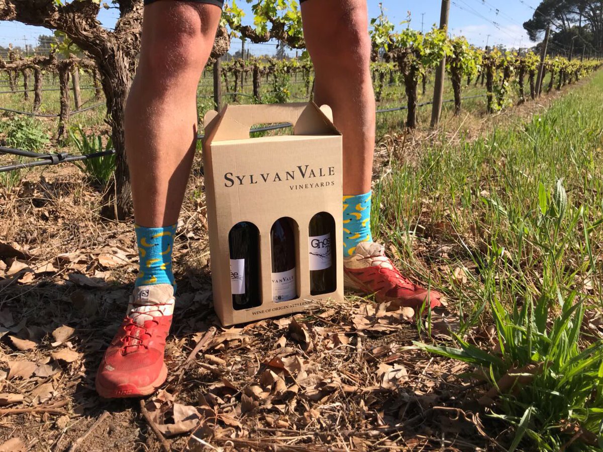 bigchrisvis's tweet photo. #bananasocks make it 3 out of 3! Thank you @tTORRIN for the support! @Salomon_SA @versussocks #runreadlead @1HEARTFORKIDS https://t.co/RR8fZzKEid