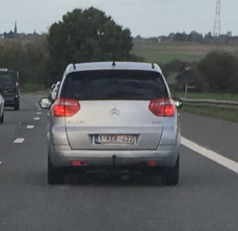 Kek autootje gespot in België. #kekkamperen #kek #bedankt <a href="/TjilptjilpBabs/">TjilpTjilpBarbara</a>
