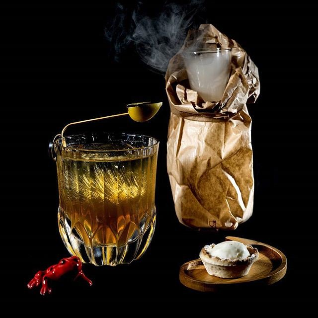 realboozebaron's tweet photo. Reposting @figarofigliqueur:
GOLDFINGER...THE KISS OF DEATH 🍸💀
@redfrogspky NO.92 world's best bar 2017

A great worldbar located in the https://t.co/lLI5ivteoS