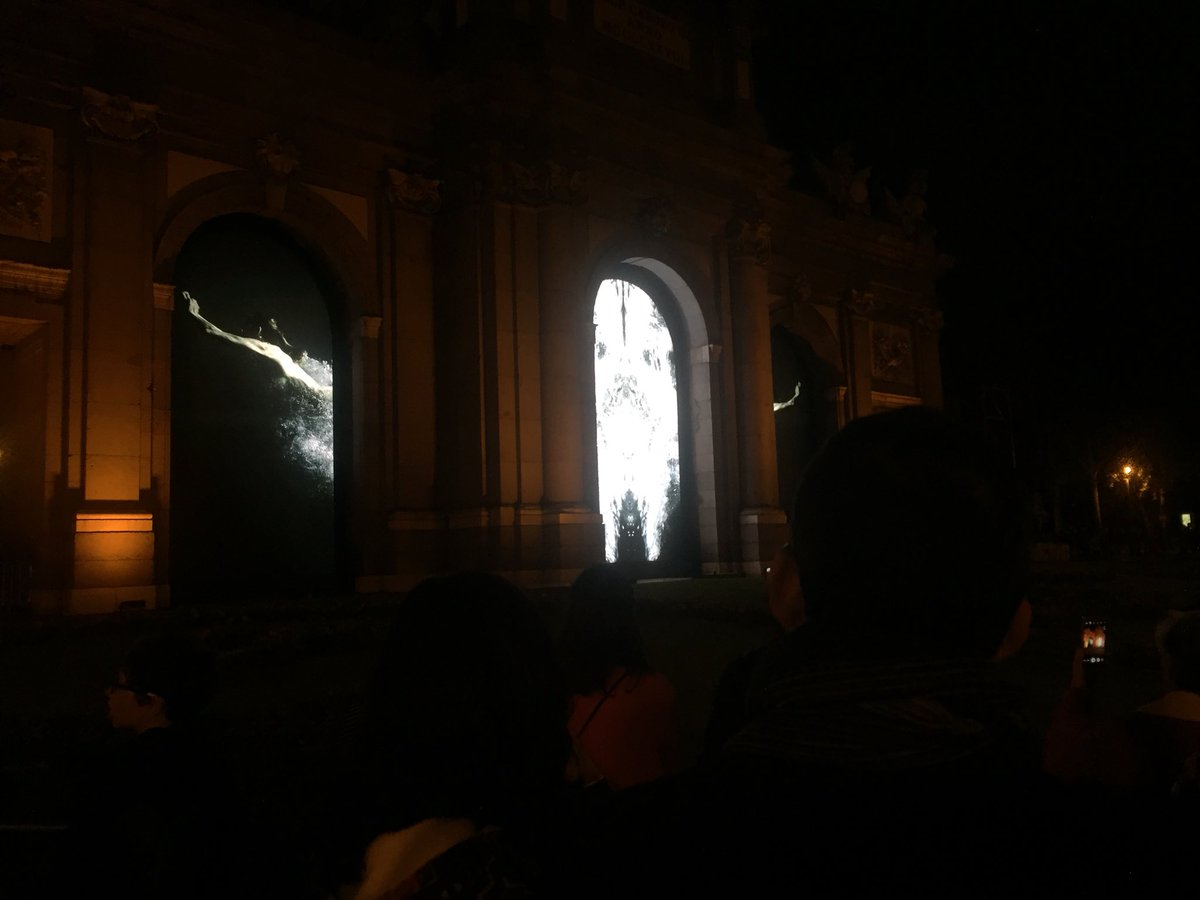 JavierMazorra's tweet photo. Bravo por el proyecto #LunadeOctubre ayer noche en @MADRID Estupendo @SRoosegaarde @otucinema #groupelaps y los demás https://t.co/p5LRHr8jBz