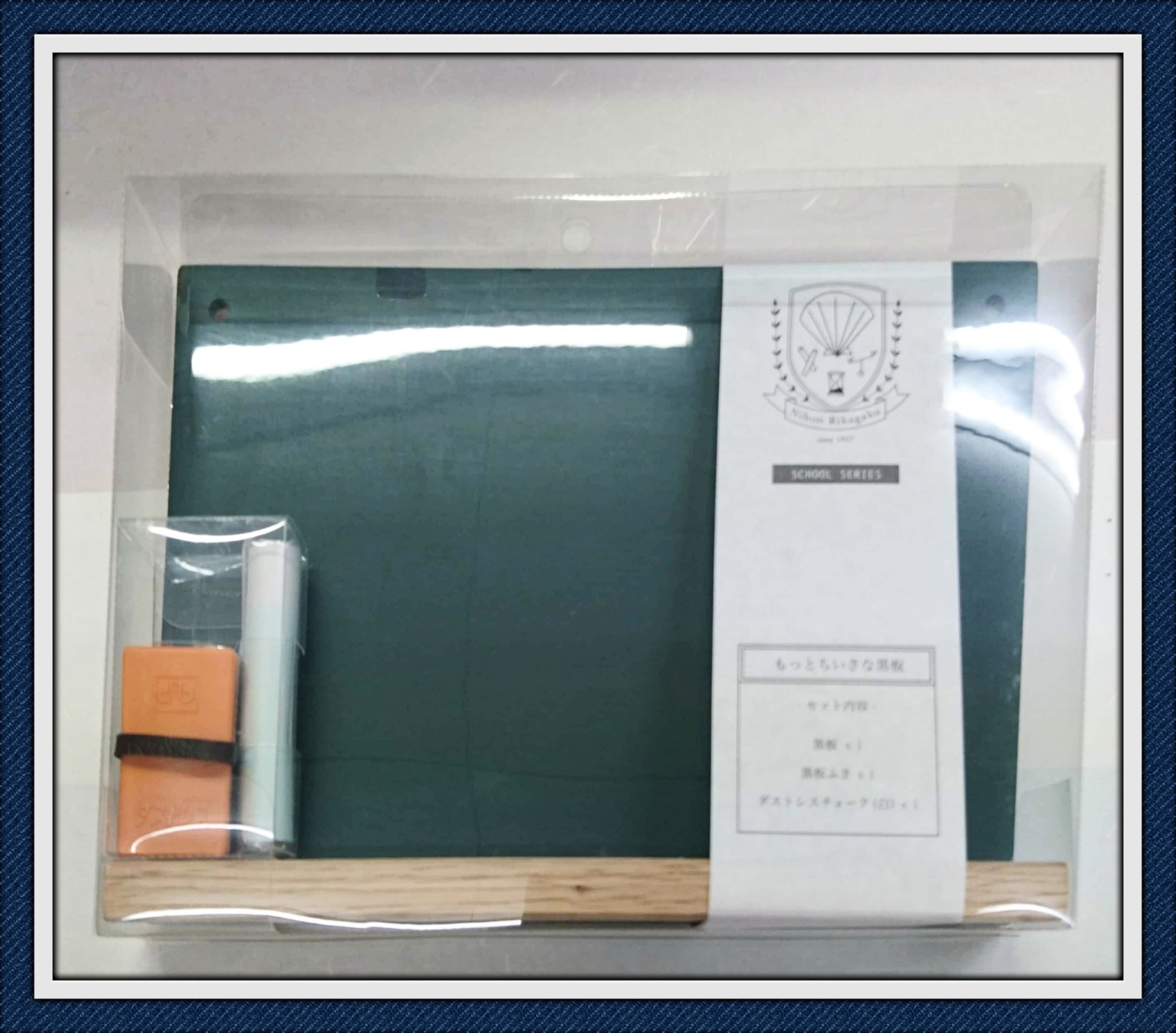 טוויטר 文房具の隆運堂 בטוויטר ブラックボード 小さくて可愛い黒板が登場 ついつい欲しくなっちゃいますね テープ黒板 をプレゼントに貼り付ければ一気にオシャレ 小さい黒板消しやチョーク単品でも売っております 小さい黒板消しは携帯やパソコンの画面