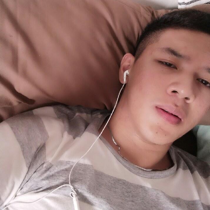 ayo pergi bersamaku on #BIGOLIVE bigo.tv/sid/2118458686…