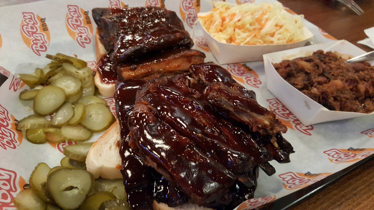 Joflixen's tweet photo. #bigboybbq #lush https://t.co/6dSeXoXxFO