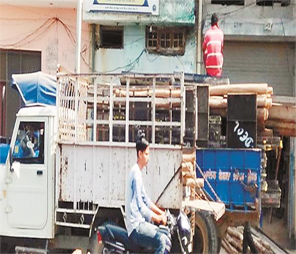 JagbaniOnline's tweet image. ਜੀਅ ਦਾ ਜੰਜਾਲ ਬਣੀ ਟ੍ਰੈਫਿਕ ਸਮੱਸਿਆ
jagbani.punjabkesari.in/punjab/news/tr… #Punjab #TrafficProblems