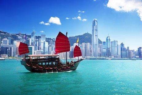 eddygrows's tweet photo. We are at Hong Kong's Fintech week. Why is a data and sensor company into ag into Fintech? Good Q. https://t.co/9M2lhTTYhs @blakeburris https://t.co/JhdgNUQkzs