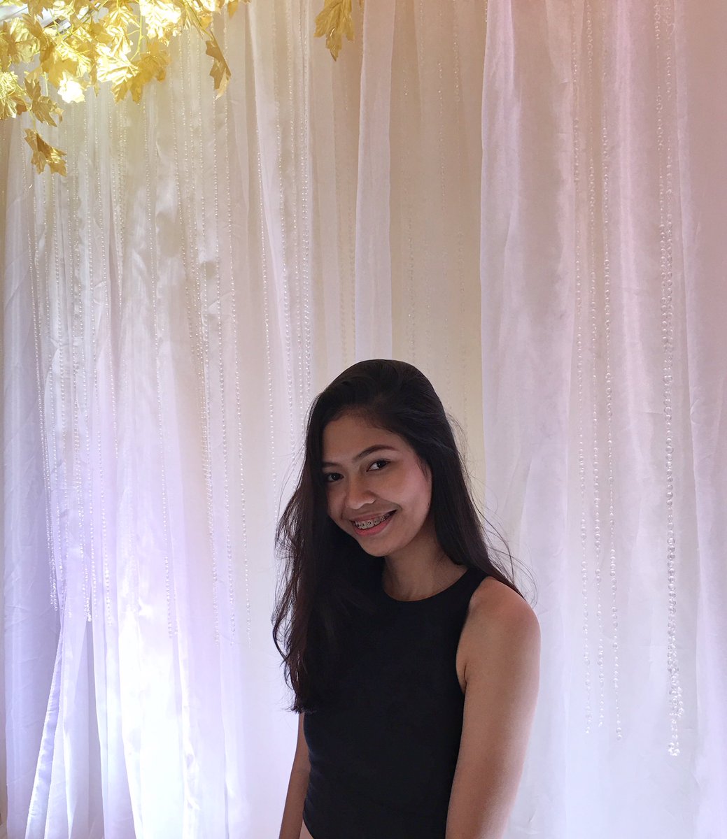 fatkidddd's tweet photo. (posting this here bc these can't make it to my ig) bc 1. Can't close my mouth properly and 2 awkard no teeth smile pose #bracesprobs https://t.co/9FvvNruT0t