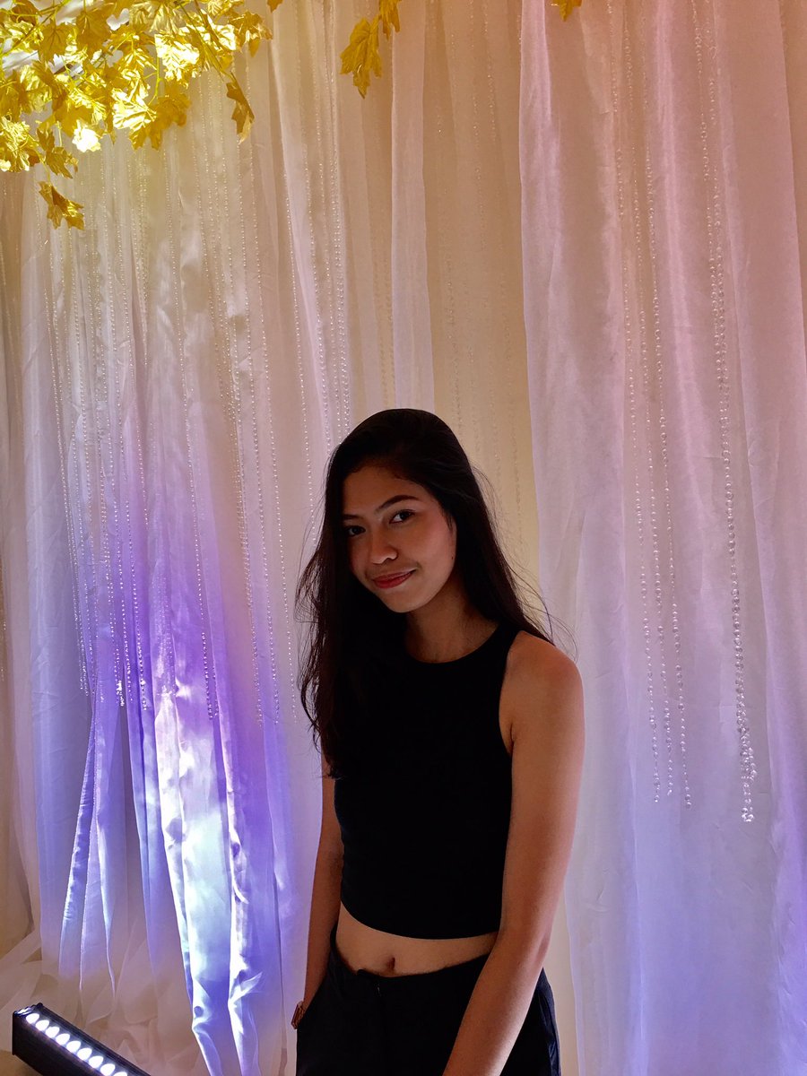 fatkidddd's tweet photo. (posting this here bc these can't make it to my ig) bc 1. Can't close my mouth properly and 2 awkard no teeth smile pose #bracesprobs https://t.co/9FvvNruT0t