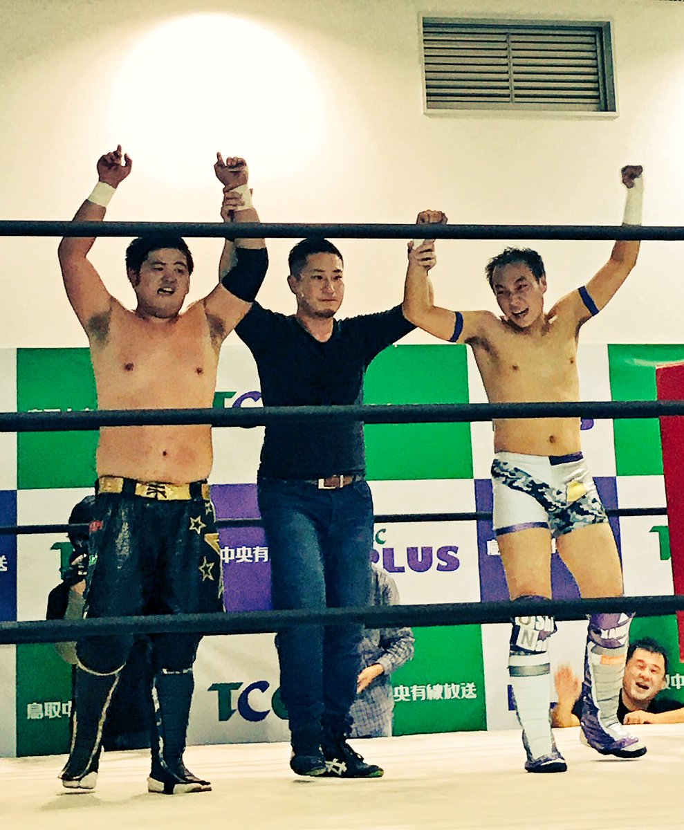 darazumania's tweet image. OPGの選手がKASSAMAのリングに👀🙌
のちのち試合が組まれている乱魔選手がなんと私服でレフェリー‼️
#KASSAMA
#OPG