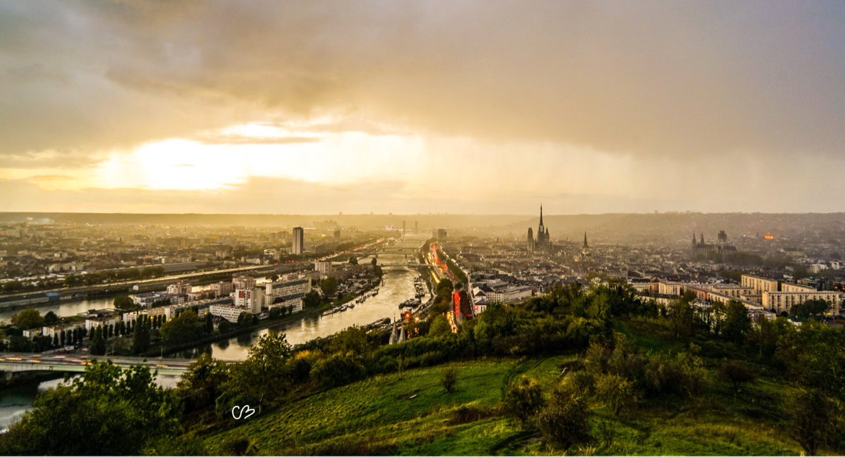 6yril's tweet photo. #Rouen #RouenTourisme
#Normandie #Normandy
#France #Europe
#JaimelaFrance #BeautifulFrance
https://t.co/dzq3mJDJ7I https://t.co/w1Ig2ivbs8
