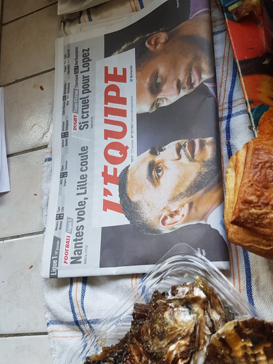 CDS0711's tweet photo. #HappyTime Gros breakfast devant #DimancheLigue1  @beinsports_FR ! Rayon de soleil trop agréable. On est vraiment le 22 octobre ? ;-) https://t.co/dZuzGvsYQL
