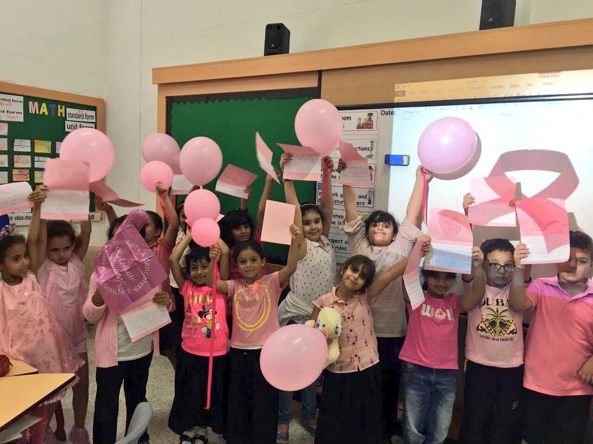 Mawakeb_Barsha's tweet photo. Our sts spread msgs of love & support for the #fighters & the #survivors! #pinkday17 #BreastCancerAwarnessMonth https://t.co/5u7PTsy8k7