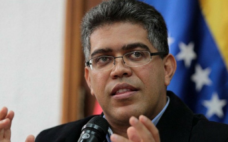 noticierovv's tweet photo. #Politica #22Oct Ministro de educación afirma que sería conveniente una reunión con dirigentes opositores https://t.co/hbpeNqm6DK https://t.co/yqgH7PmypN